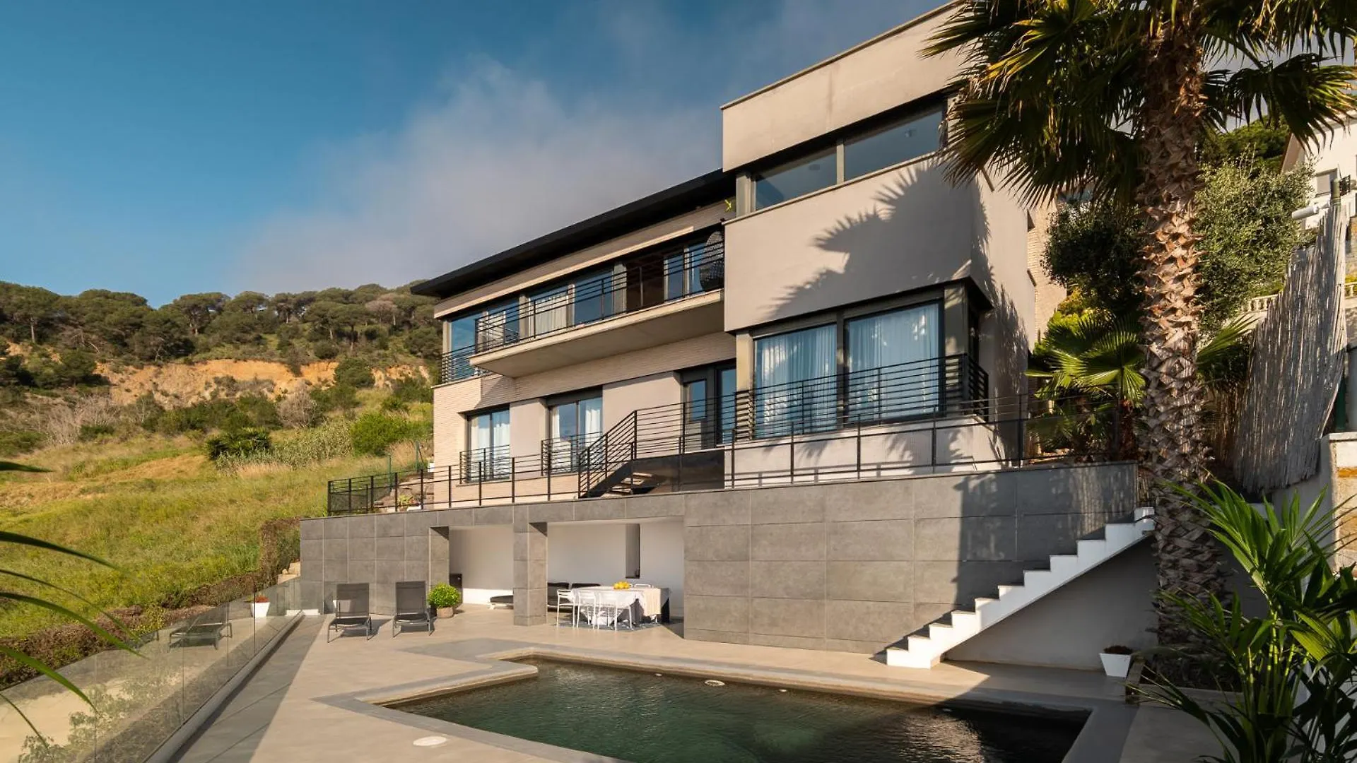 4 Bedroom Vila 25 Minutes To Barcelona Fantastic Sea Views Pool Alella