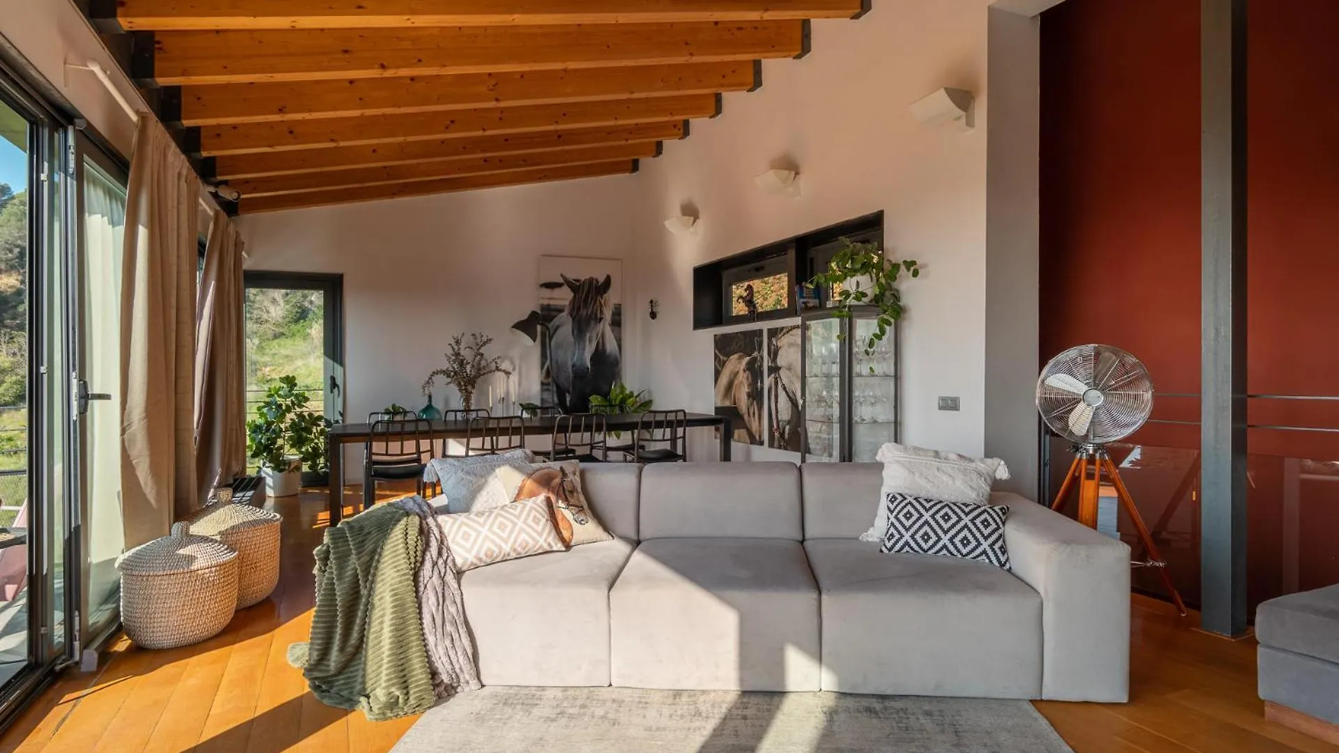4 Bedroom Vila 25 Minutes To Barcelona Fantastic Sea Views Pool Alella 0*,  Spanien